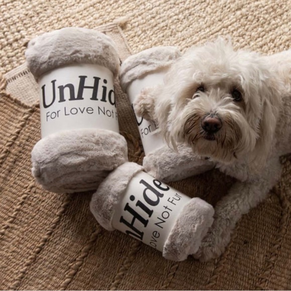 NEW UnHide L’il Marshmallow Plush Blanket in Silver Fox - Picture 3 of 7